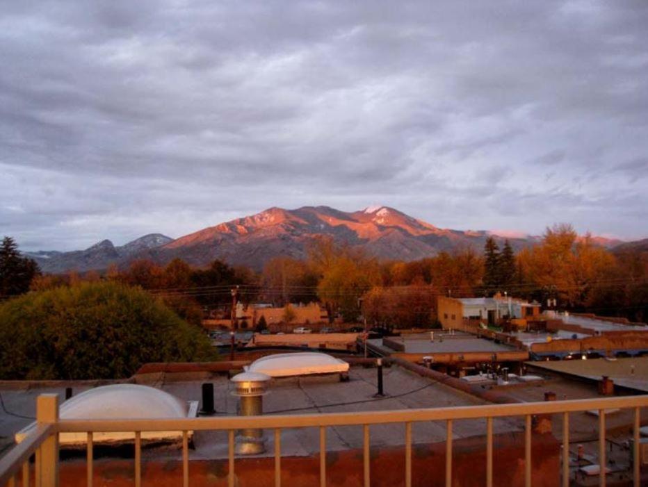 La Dona Luz Inn an Historic B&B Taos Esterno foto
