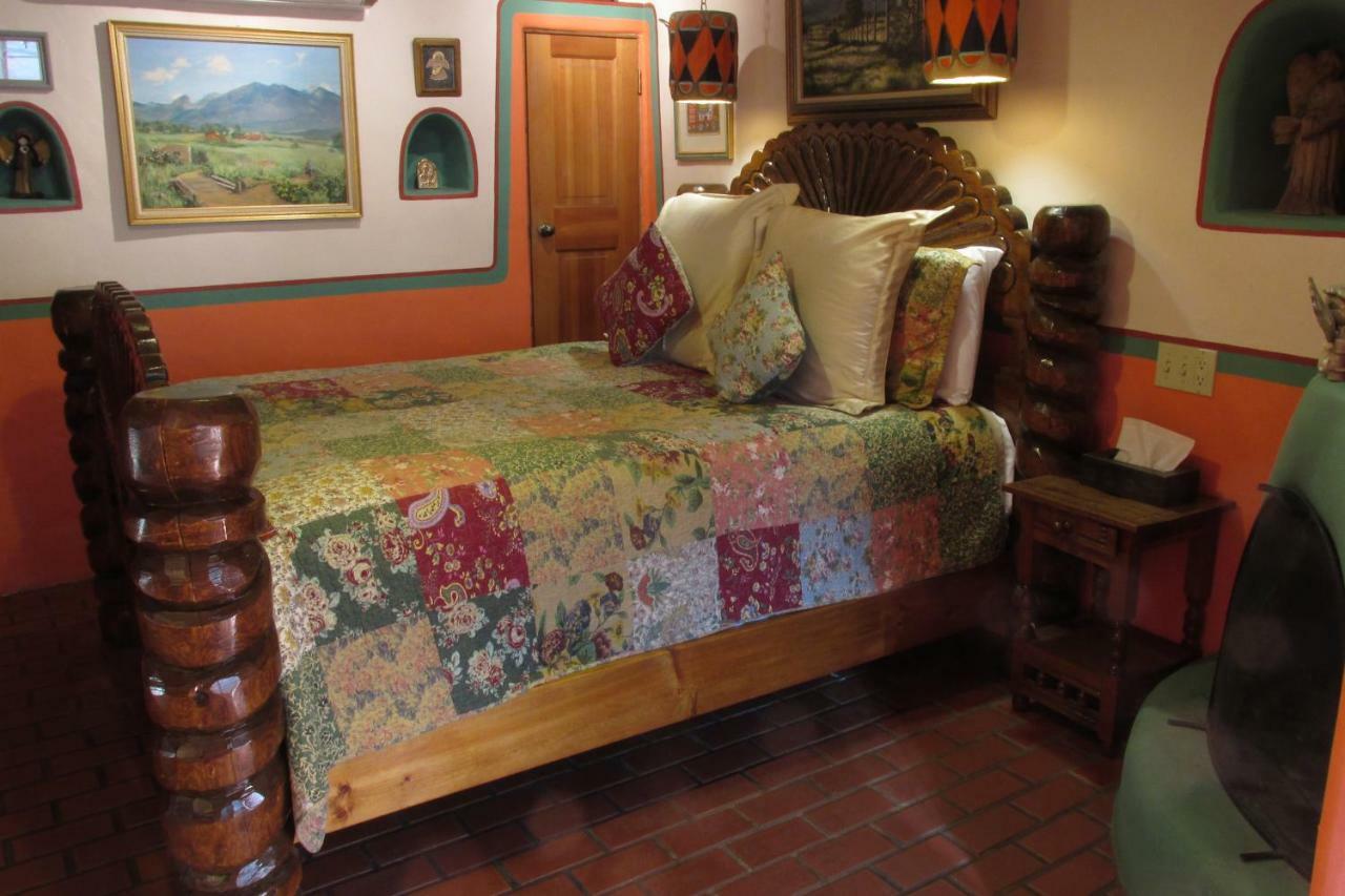 La Dona Luz Inn an Historic B&B Taos Esterno foto